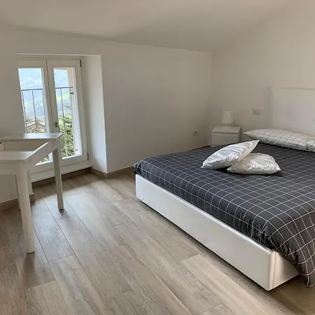 Lilla Апартаменты Tremosine
